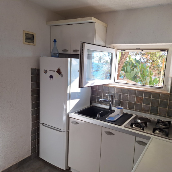 Kitchen, Seaside House Sonja, Seaside House Sonja - Robinson type accommodation on Hvar island in isolated bay Gdinj