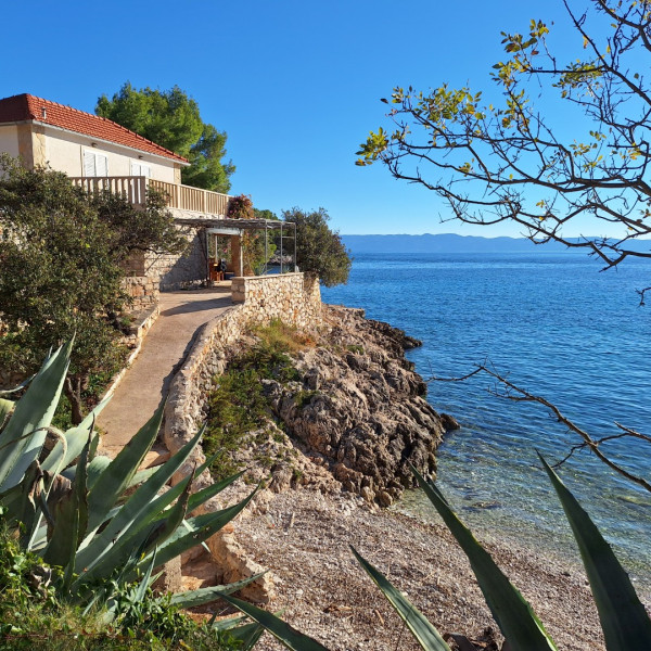 Seaside House Sonja, Seaside House Sonja - Robinson type accommodation on Hvar island in isolated bay Gdinj