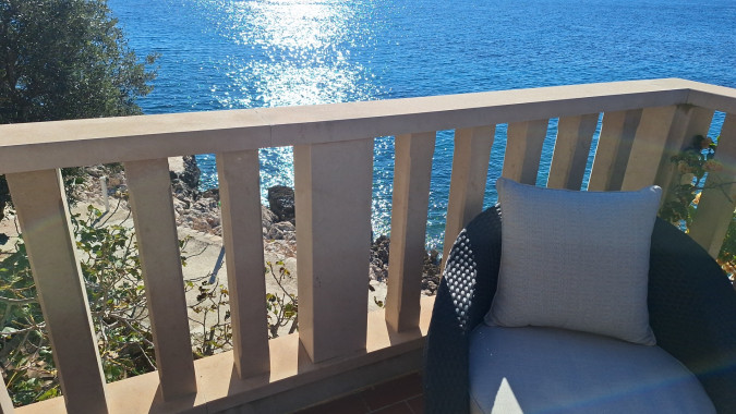 Interior first floor, Seaside House Sonja - Robinson type accommodation on Hvar island in isolated bay Gdinj