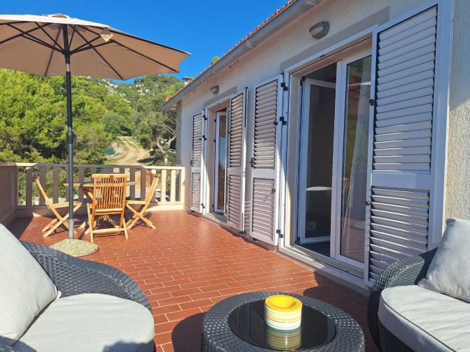 Interior first floor, Seaside House Sonja - Robinson type accommodation on Hvar island in isolated bay Gdinj