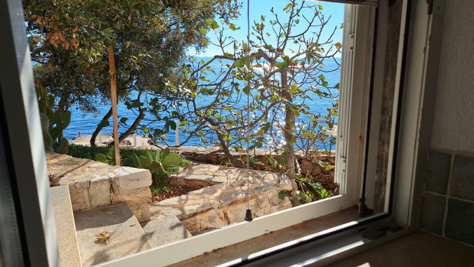 Interior ground flooor, Seaside House Sonja - Robinson type accommodation on Hvar island in isolated bay Gdinj