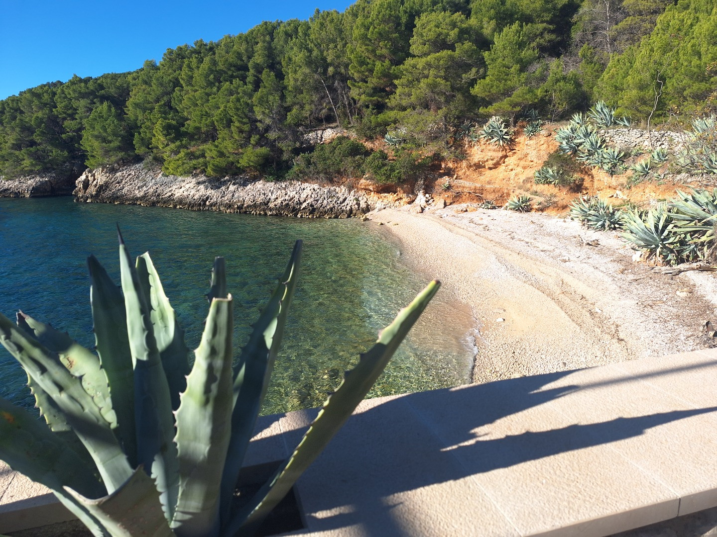Secluded seaside retreat on island - True paradise for anyone seeking tranquility, Seaside House Sonja - Robinson type accommodation on Hvar island in isolated bay Gdinj