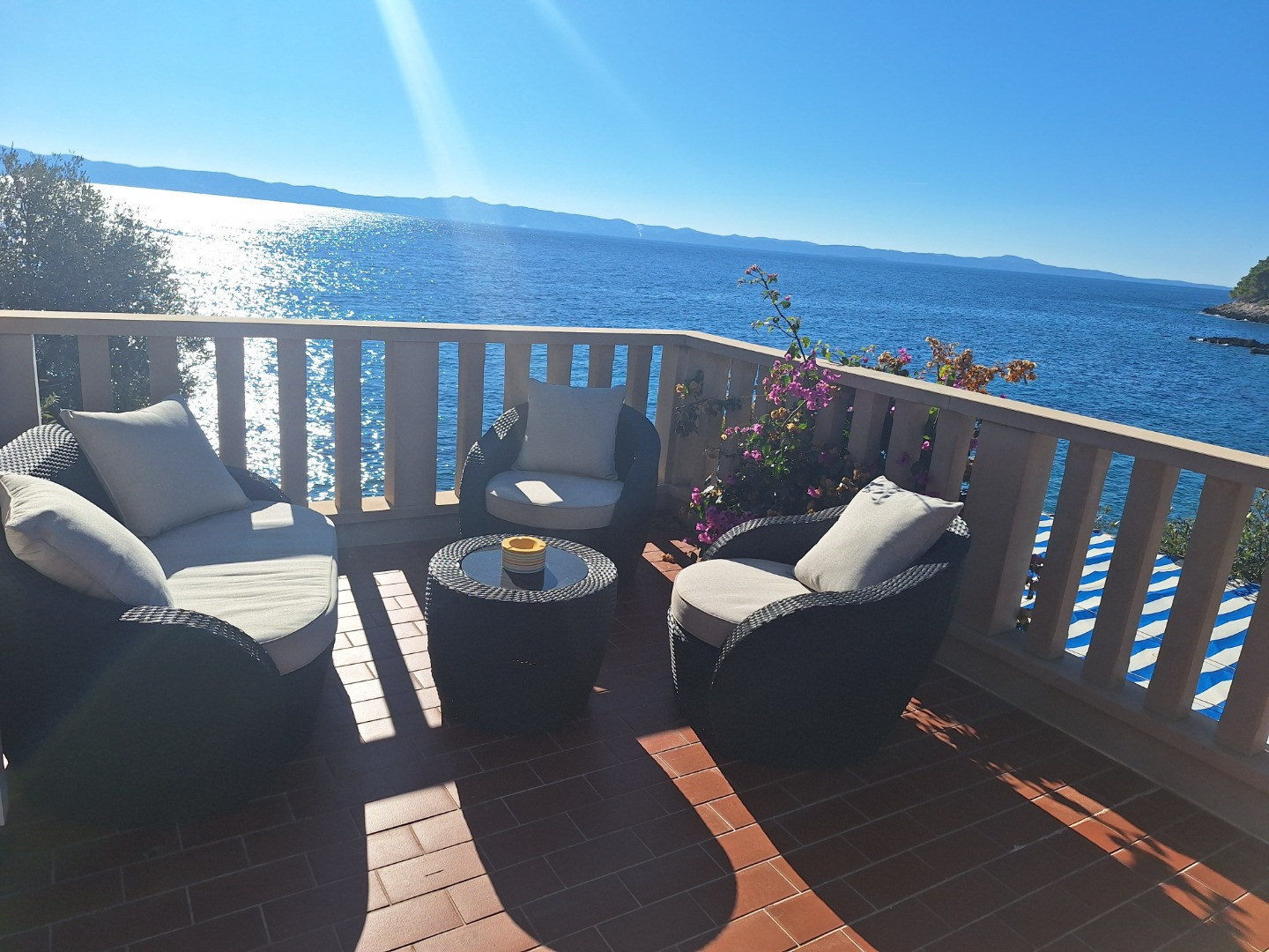 Secluded seaside retreat on island - True paradise for anyone seeking tranquility, Seaside House Sonja - Robinson type accommodation on Hvar island in isolated bay Gdinj